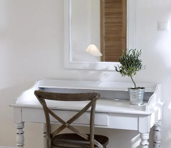 Отель Marandi Luxury Стелида